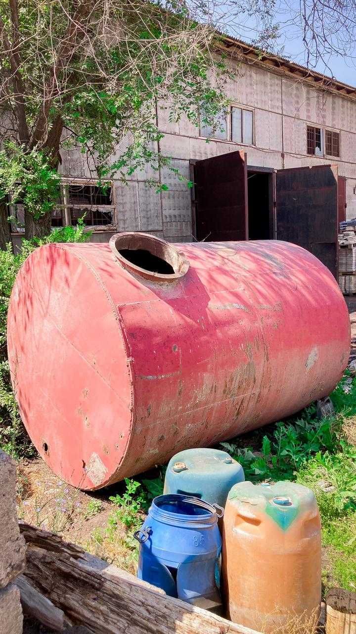 Продам Емкость 11 Куб