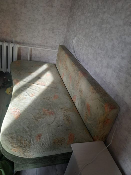 Диван б/у. 10.000 тг