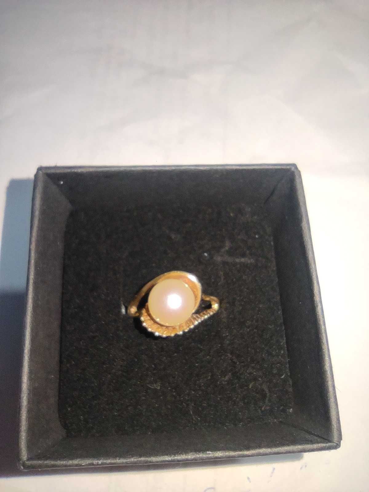 Inel vintage aur 14K  cu perla