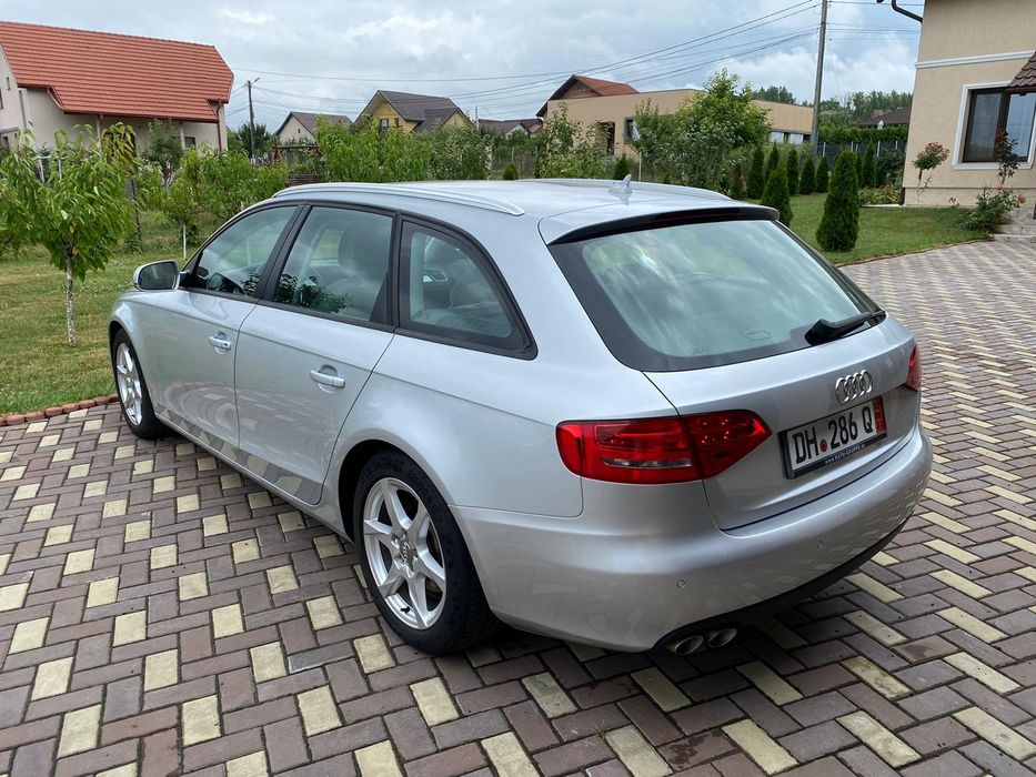 Vând Audi A4 b8 TDI motor GAGA
