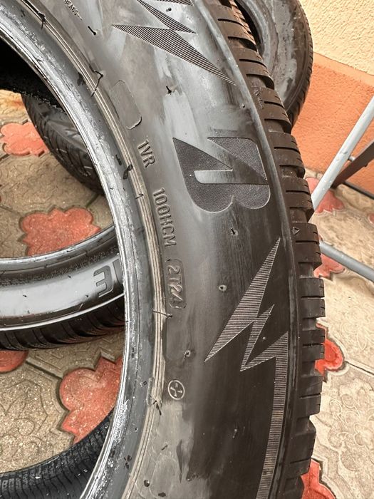 Anvelope iarnă 235/55/20 cu 255/50/20 Bridgestone dot 2024