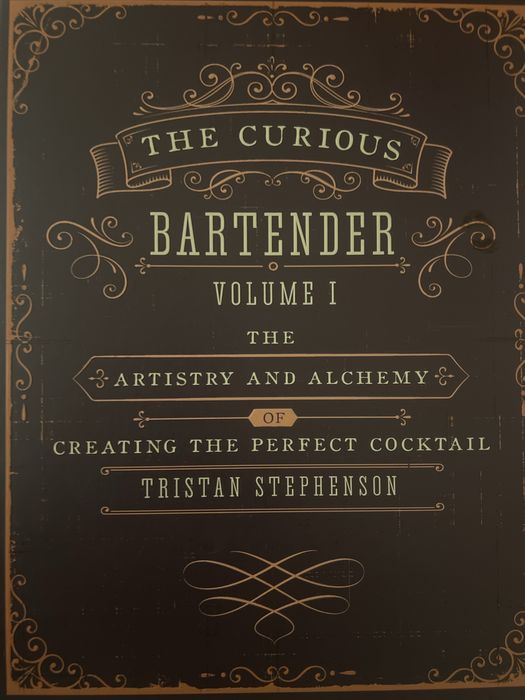 Барман книга: The Curious Bartender (Volume I)