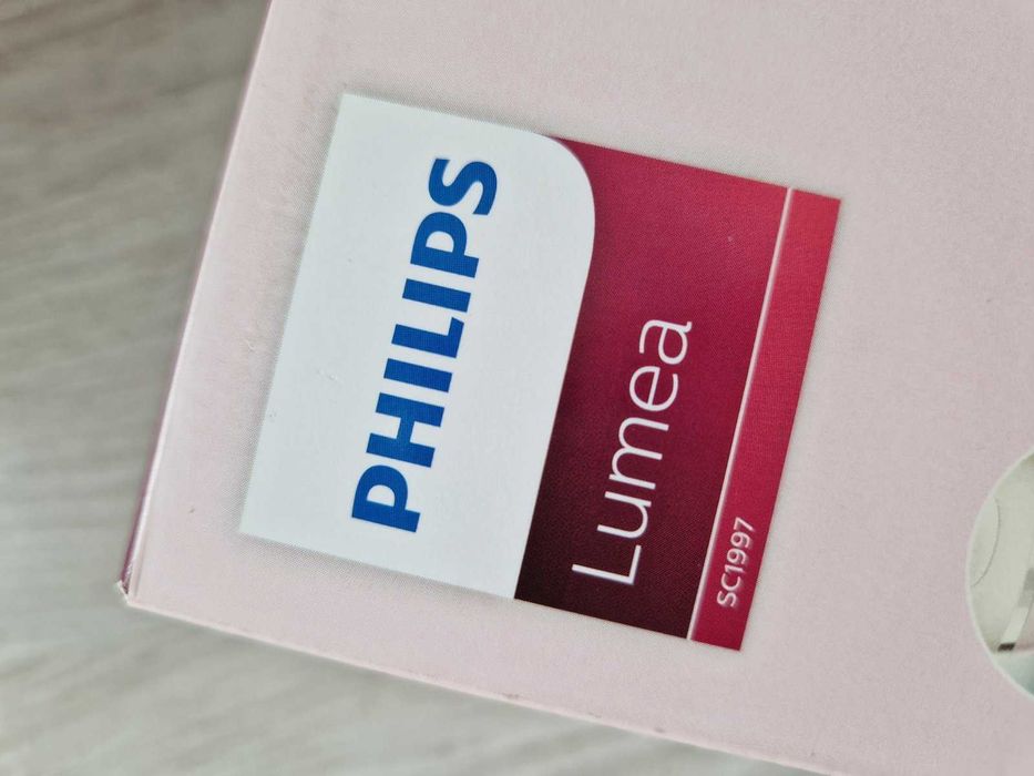 Фотоепилатор Philips Lumea SC1997 нов с две приставки