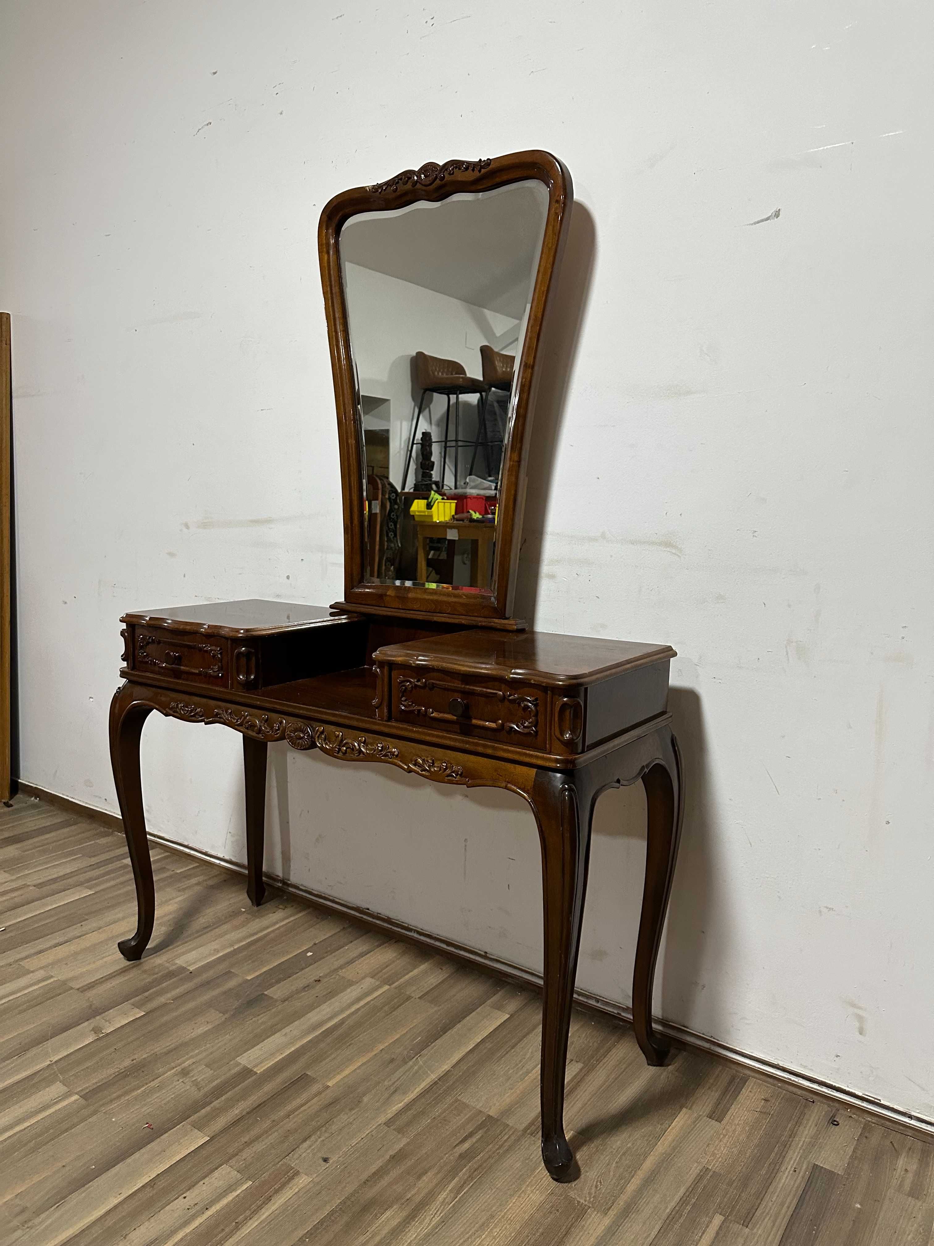 Toaleta Vintage cu oglinda si ornamente; Consola; Masa de machiaj