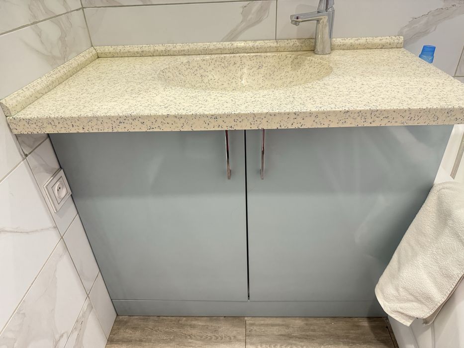 Продам раковину со столешницей из искусственного камня