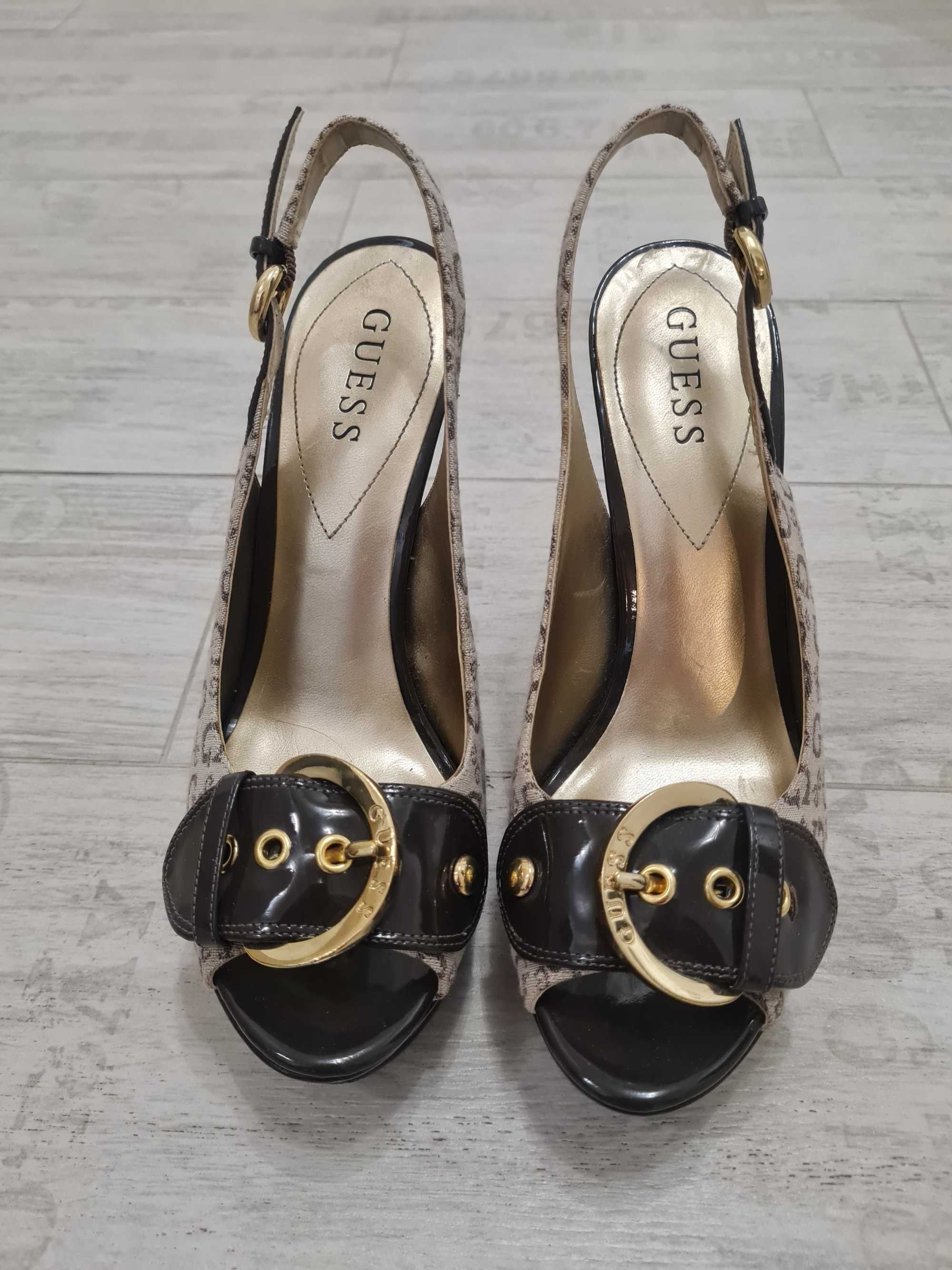 Оригинални обувки Guess, закупени от Англия. Цената е за брой.