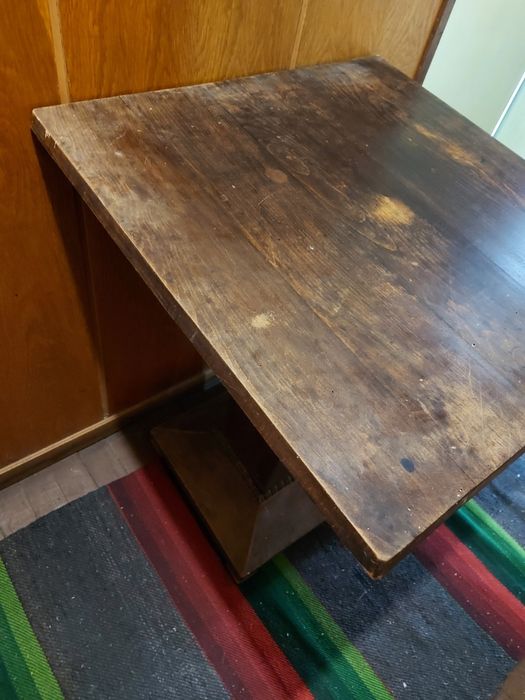 Стара дъбова маса , уникалност и стил