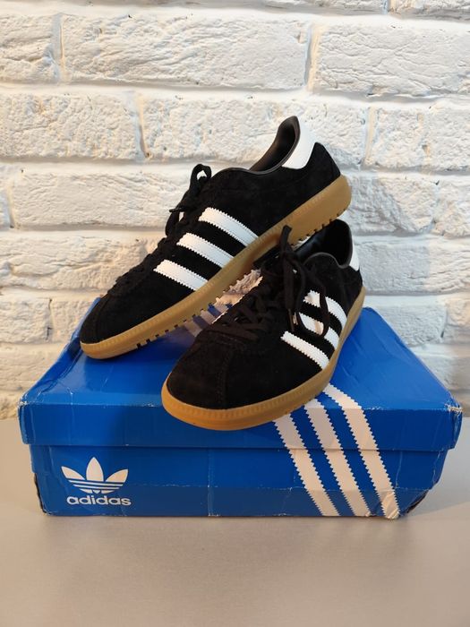 Продам кроссовки Adidas