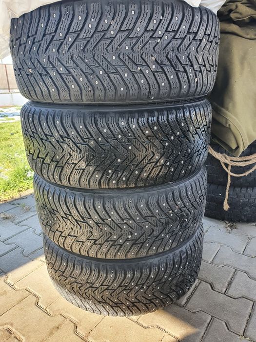 Nokian Hakkapelliita, 225/50/17" anvelope iarna import Finlanda 8mm