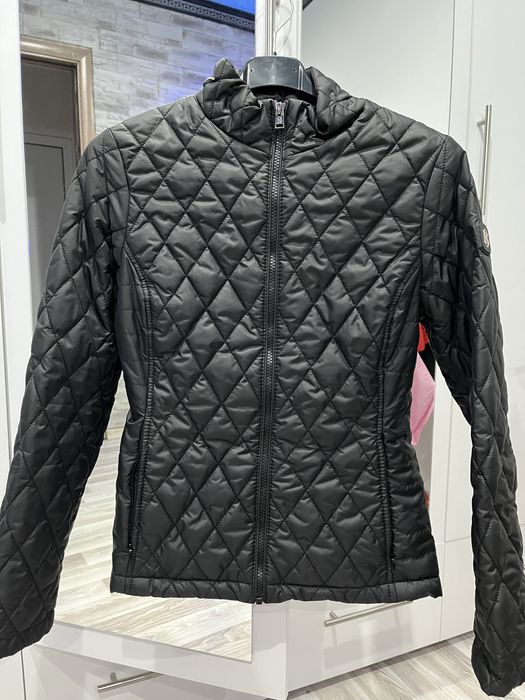 Дамско шушлеково яке