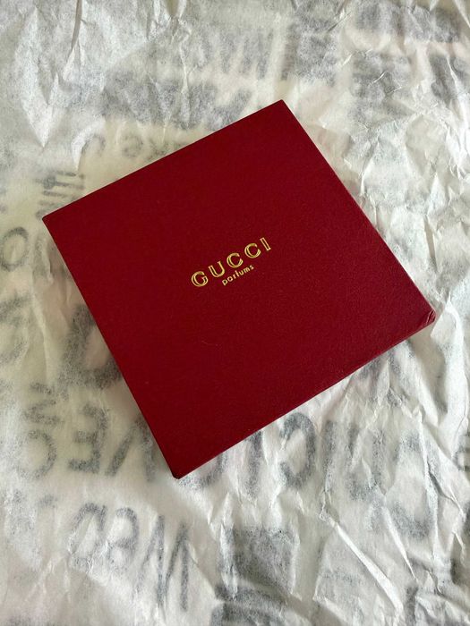 Gucci компактно огледало, джобно огледало