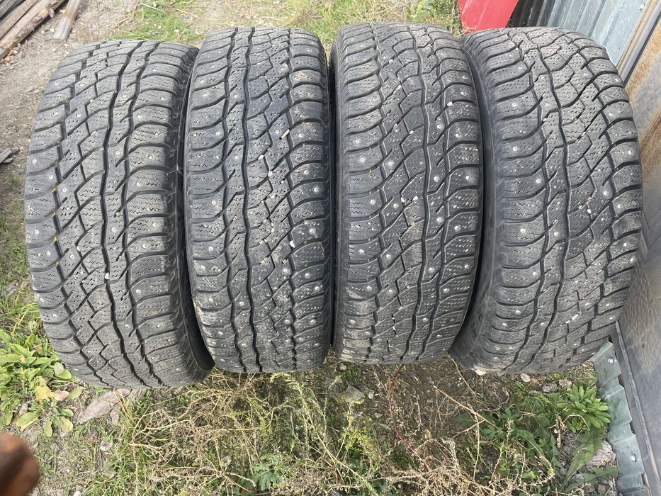 Шипованная резина Viatti 235/55 R18