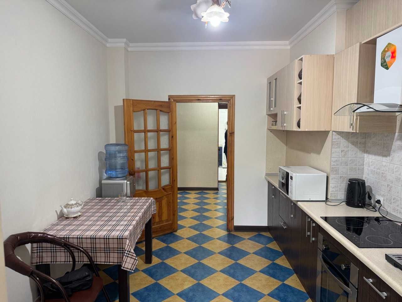 Срочно продается офис улица Нукусская ор-р бутик Гламур  171-141 кв м