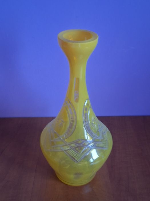 Vând Vază de Flori Vitingi