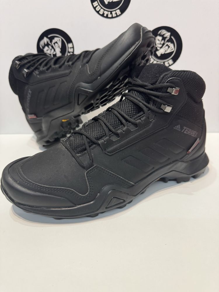 Маратонки ADIDAS TERREX .Номер 42.5
