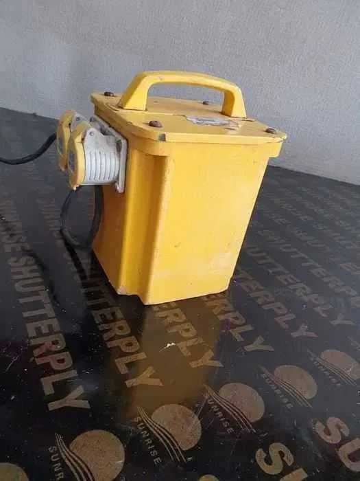 Траф,трансформатор 220-110 волта,оригинален внос Англия