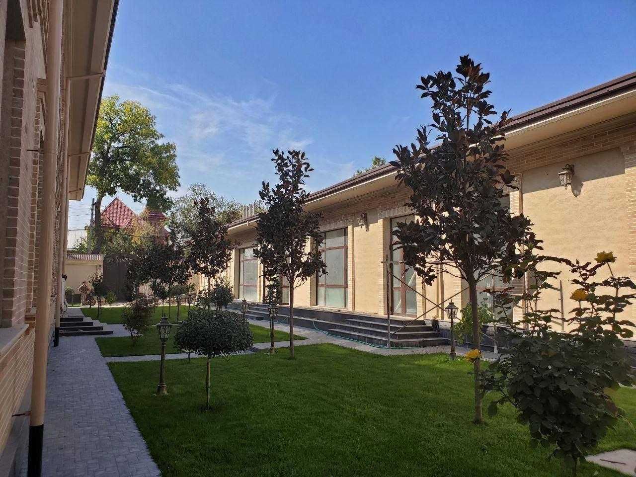 В аренду 26-ком особняк 1300 м² в Яккасарайском районе, ор-р Аския