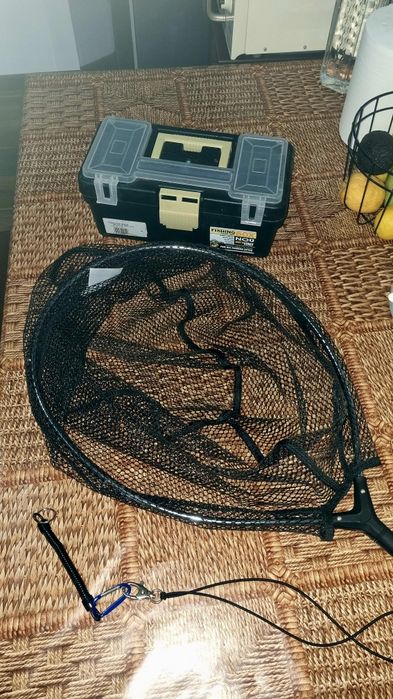 Se vinde pachet de Undite si Accesorii pentru  pescuit la Spinning