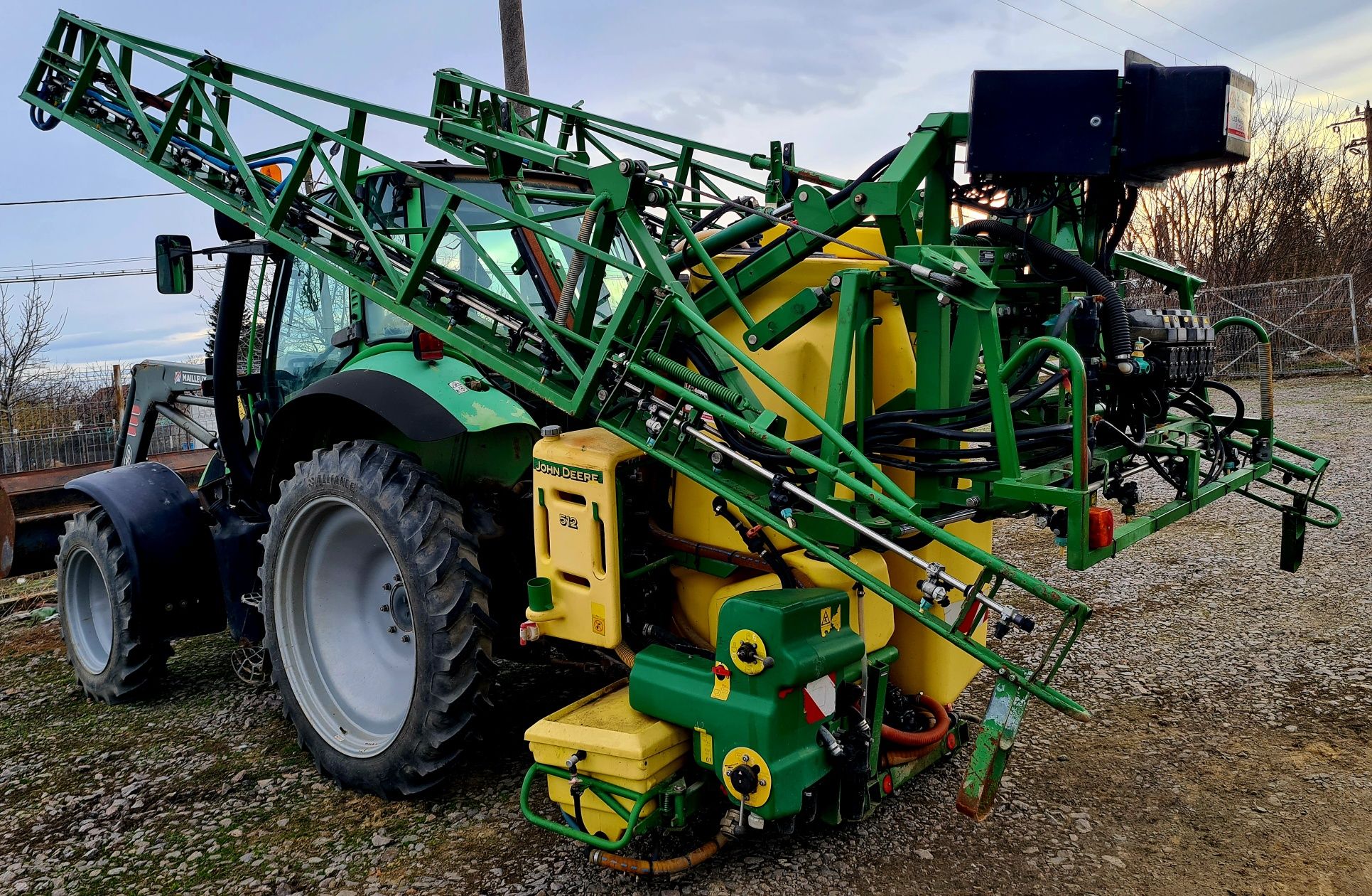 Instalatie de erbicidat John Deere 512 24 metri 1200 litri met pompa