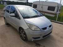 Dezmembrez Mitsubishi Colt 1.3 i benzina