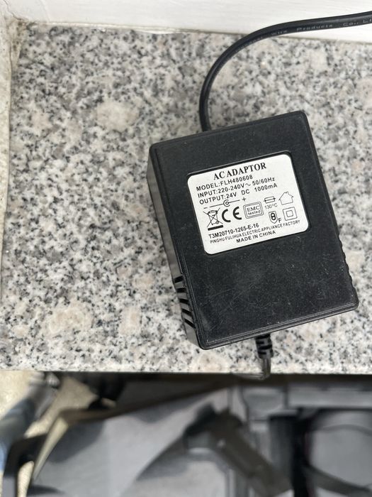 Mașinița electrica 4x4