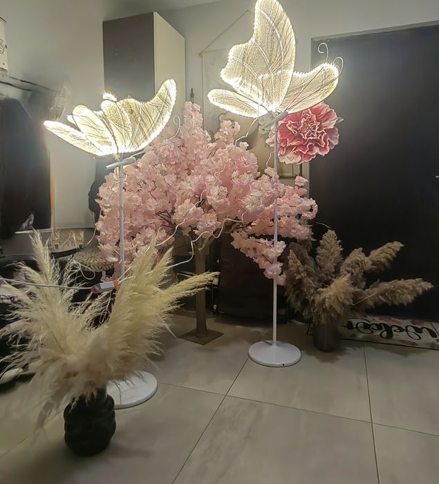 Светещи пеперуди