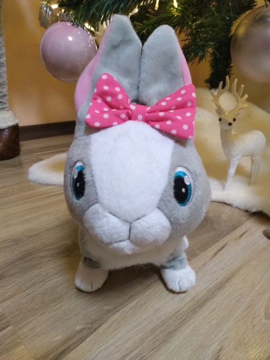 Интерактивно зайче Betsy