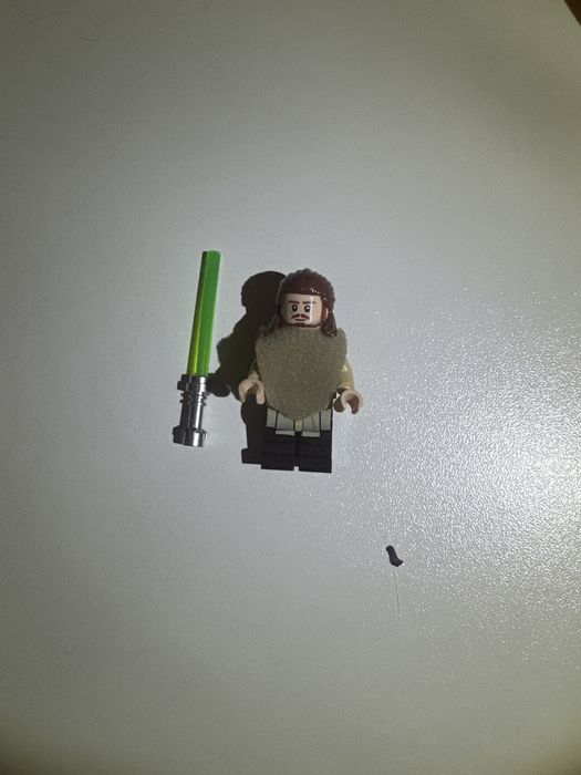 Квай гон из набора 75383 со светлой бородой