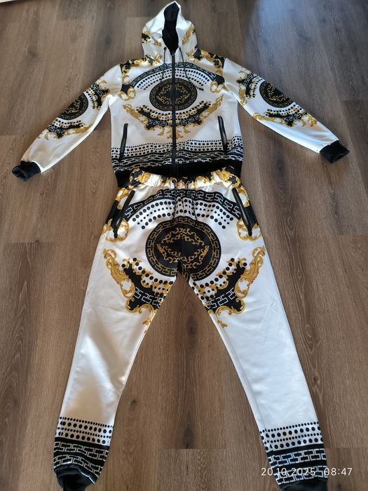 Спортен екип размер L