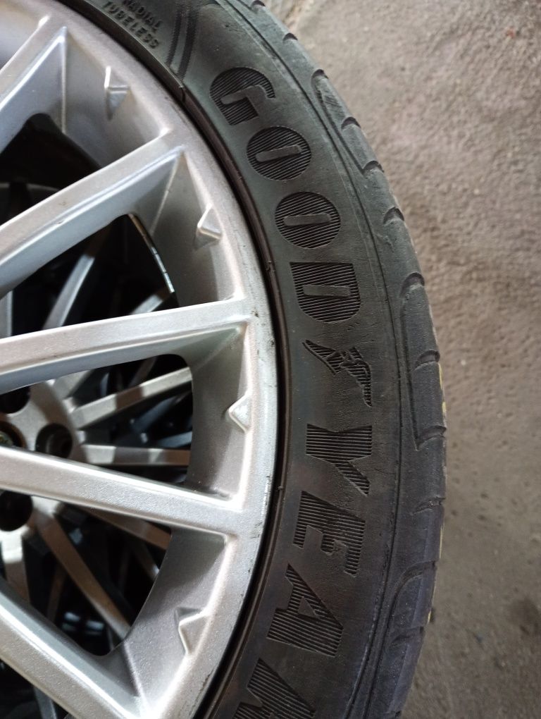 Алфа Ромео оригинални джанти със гуми 225/45/17 7J ET40.5 5x100 цо56