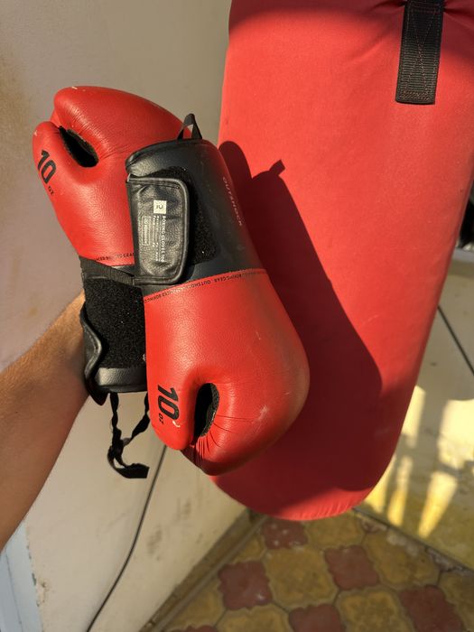 Vând Sac de Box  14 Kg Roșu