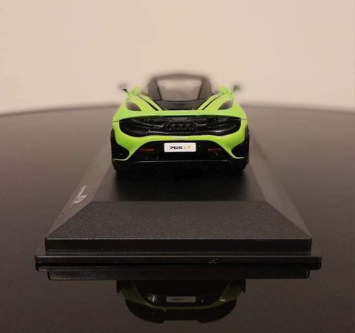 McLaren 765LT V8-Biturbo 1:43 Solido