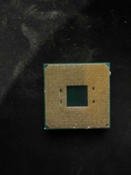 AMD Ryzen 3 3200g, cu cooler separat (negociabil)