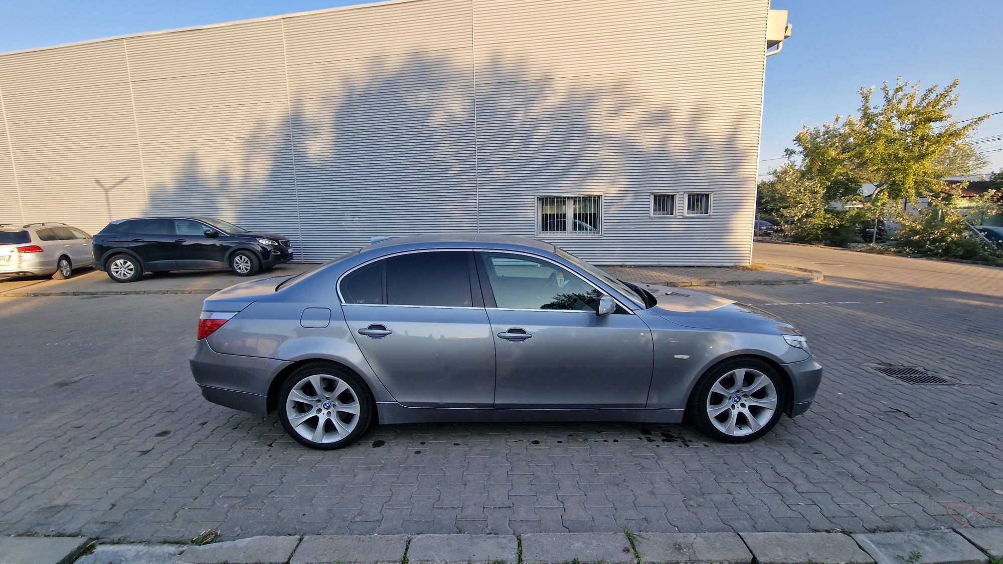 Vând BMW seria 5 E60 automat 2.5 benzină-GPL 177CP