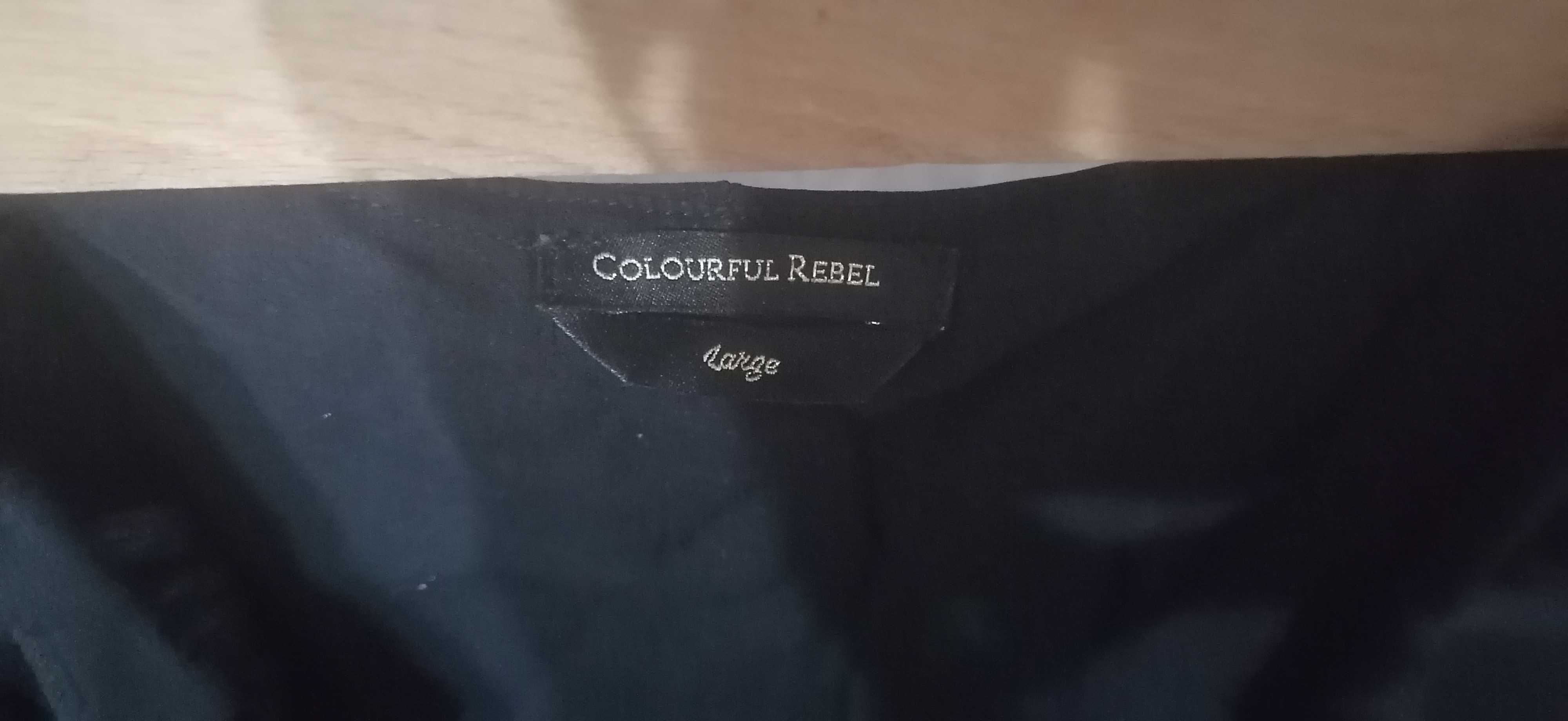 Vând rochie Colourful Rebel