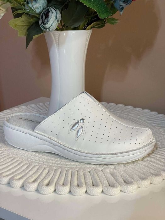 Saboti medicali piele naturala