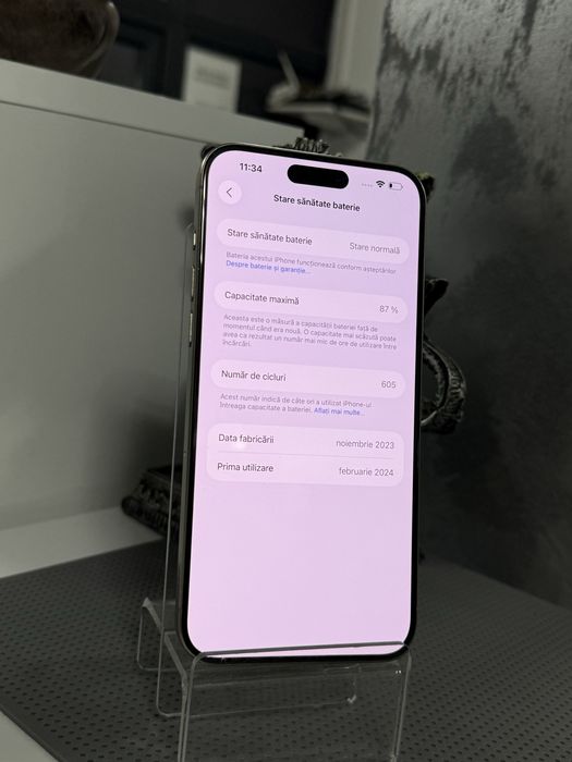 Vand iphone 15 pro max de 256 gb baterie 87%