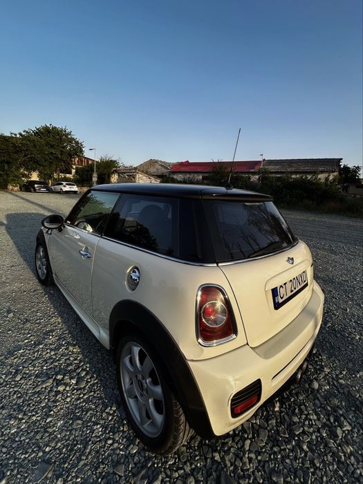 Mini Cooper Diesel 1.6 /110 cp - Pachet JCW - Bej &Negru