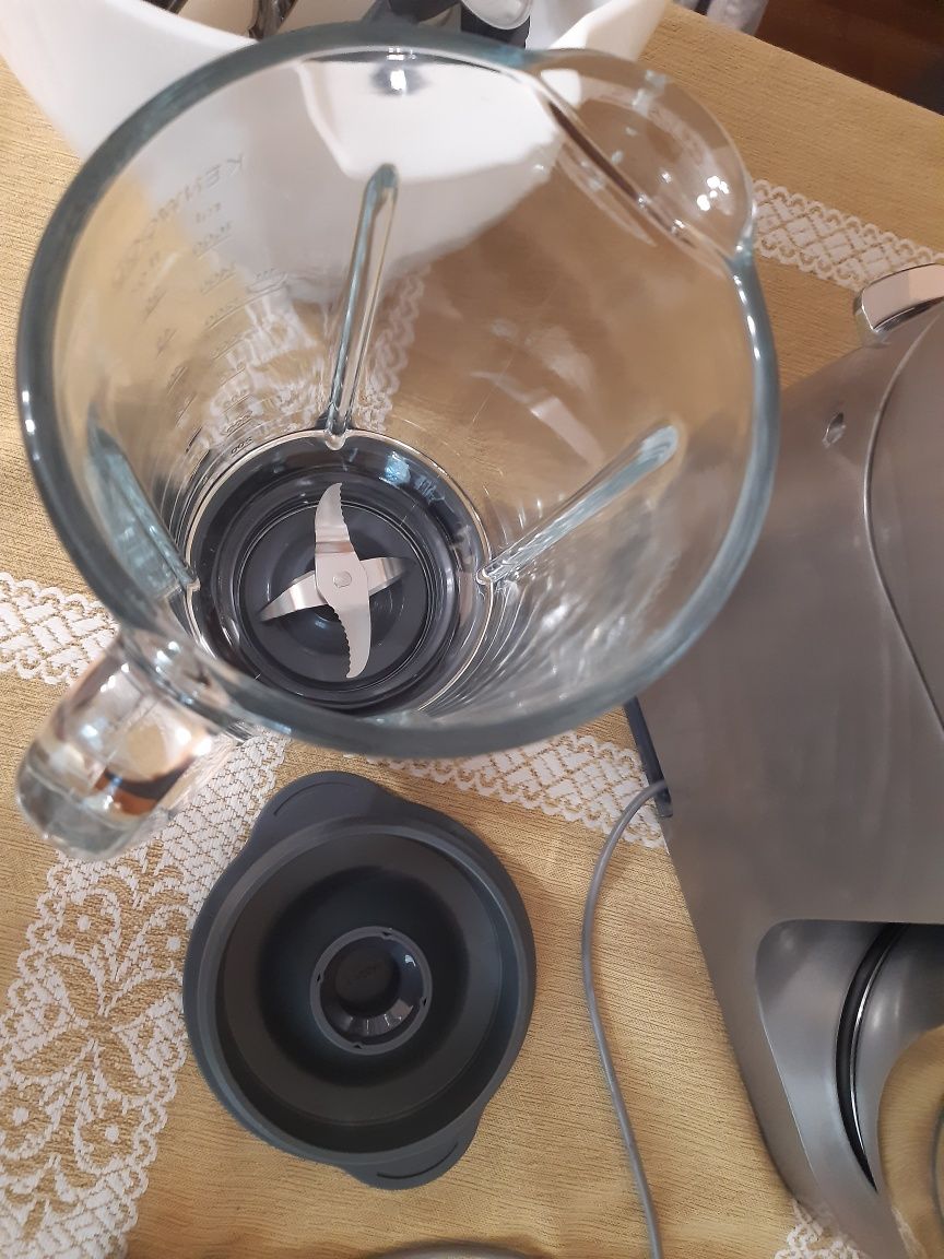 KENWOOD Chef XL 1700W 6.7L Кухненски робот