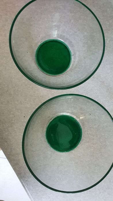 Продам две салатницы из стекла