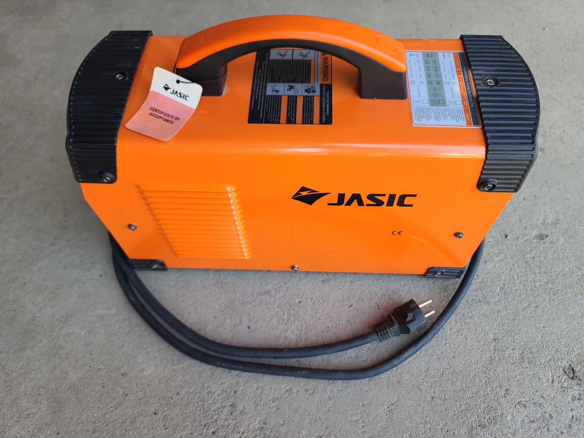 Продаётся сварочный аппарат TIG 250S W228