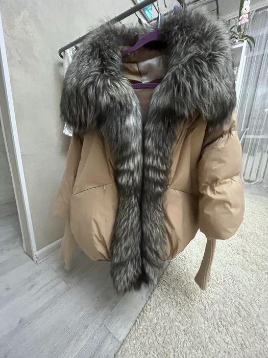 Продам женскую зимнюю куртку