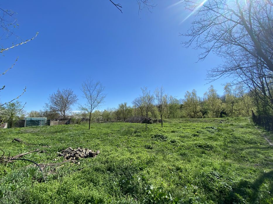 Teren intravilan 1137 mp, apa curenta, acte la zi