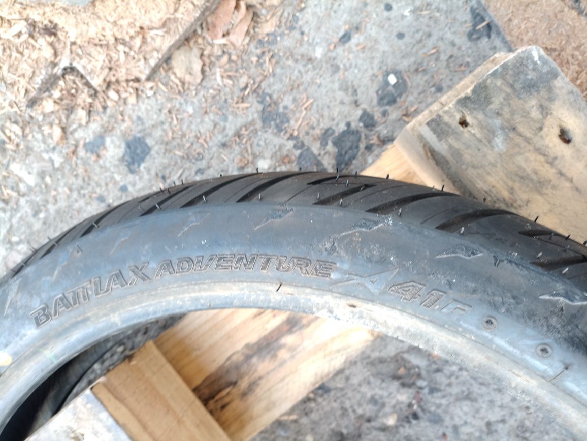 O anvelopa NOUA Bridgestone 110/90 R19 dot 4717