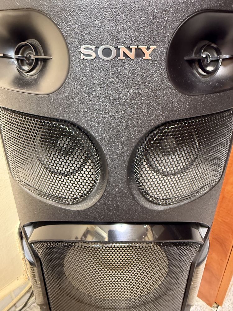 Продавам тонколона Sony