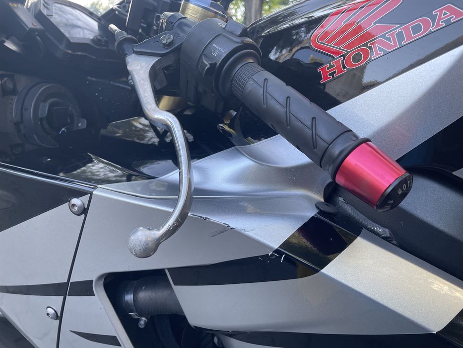 Vand / Schimb Honda CBR 600rr cu R1 BigBang