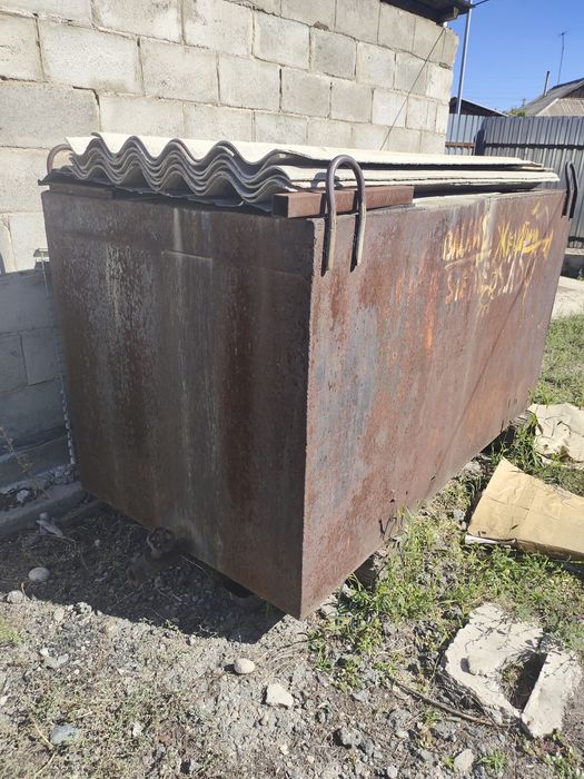 Бак железный на металл