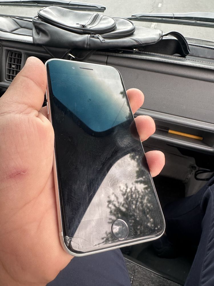 Iphone se 2020 xolati zor narxini otb beraman
