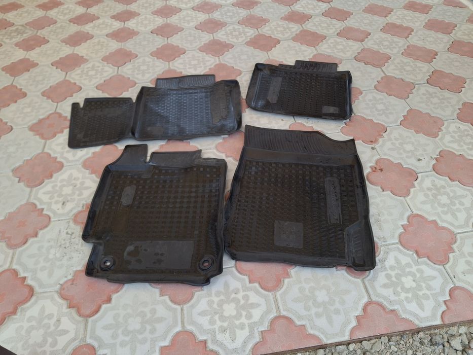 Полики от тайота камри