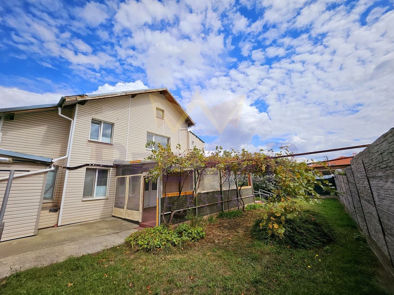 Продава се Къща в с. Мрамор, Област София-град - 380 кв.м за 1050 €/кв.м - Снимка #3